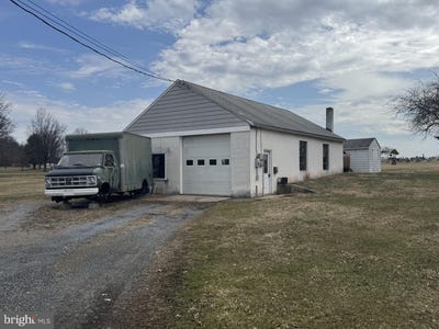 /international/us/2930-n-charlotte-street-pottstown-pa-110105336073/