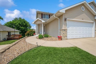 /international/us/3516-stoneview-circle-cedar-rapids-ia-110100124778/