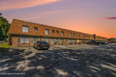 /international/us/1300-arlington-lane-ne-palm-bay-fl-110105395089/
