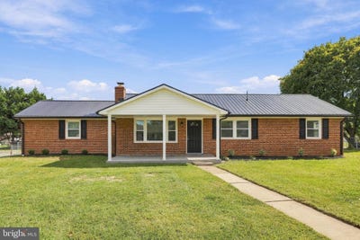 /international/us/328-richard-street-martinsburg-wv-110120151126/