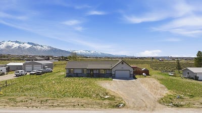 /international/us/19-lawndale-court-spring-creek-nv-110108142639/