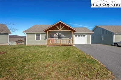 /international/us/172-morgan-place-boone-nc-110103621537/