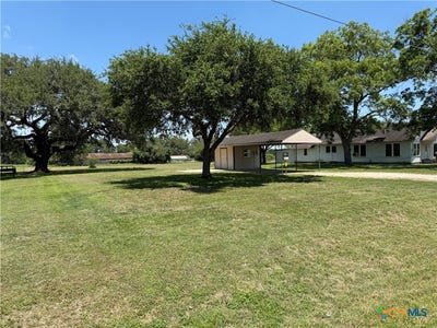 /international/us/w-fairwinds-street-hallettsville-tx-110108091760/
