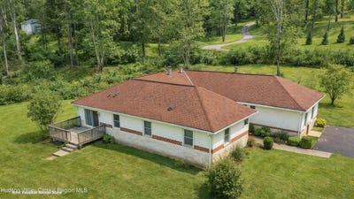/international/us/149-julianna-drive-copake-ny-110105199194/