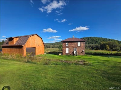 /international/us/4022-humphrey-road-great-valley-ny-110109968567/
