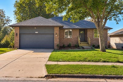 /international/us/2404-w-rockwood-street-springfield-mo-110120766872/