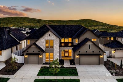 /international/us/14156-n-goldfinch-ave-boise-id-110108635786/