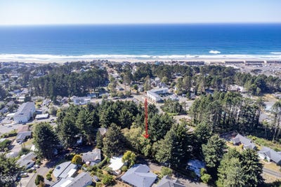 /international/us/tl-10300-ne-reef-drive-lincoln-city-or-110110257592/