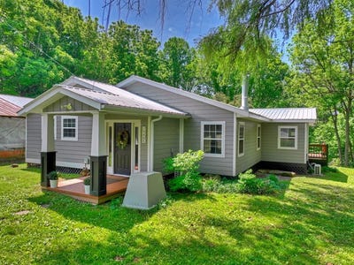 /international/us/93-collins-nursery-lane-blairsville-ga-110108445419/