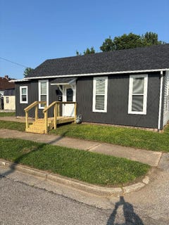 /international/us/418-clinton-street-circleville-oh-110099929824/