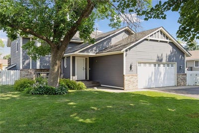/international/us/11119-brittany-drive-n-champlin-mn-110101113504/