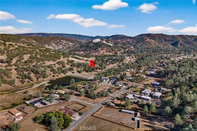 /international/us/3113-wolf-creek-road-clearlake-oaks-ca-110110322444/