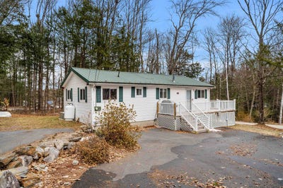 /international/us/11-avalon-road-farmington-nh-110106675386/