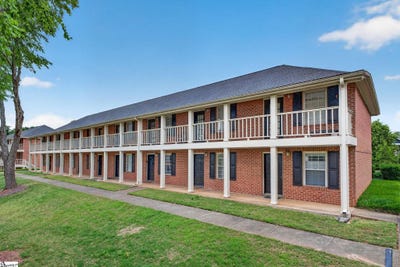 /international/us/250-elm-street-clemson-sc-110108220400/