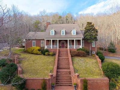/international/us/4323-spring-court-cove-young-harris-ga-110107569785/