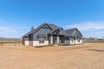 /international/us/13721-cash-mill-road-sanger-tx-110101309999/