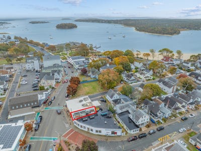 /international/us/218-onset-avenue-onset-ma-110107433634/