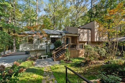 /international/us/3467-shawnee-trail-se-smyrna-ga-110108144524/