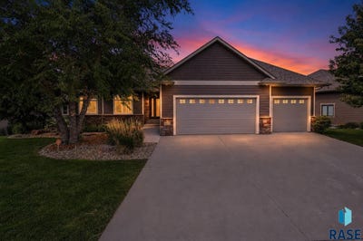 /international/us/1817-s-copper-crest-cir-sioux-falls-sd-110109060374/