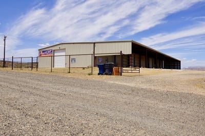 /international/us/825-e-cannonball-dr-big-water-ut-110103722243/