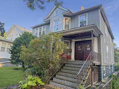 /international/us/7415-dixon-street-forest-park-il-110101810265/