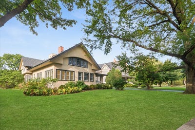 /international/us/310-n-delaplaine-road-riverside-il-110110378773/