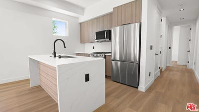 /international/us/10842-peach-grove-st-north-hollywood-ca-110108100239/