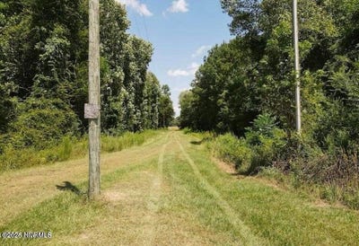 /international/us/5758-james-b-white-highway-n-whiteville-nc-110099305077/