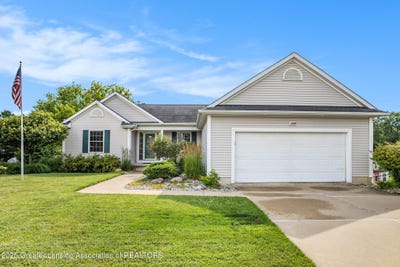 /international/us/13688-harvest-lane-bath-mi-110100831802/