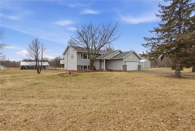 /international/us/4691-148th-street-nw-silver-creek-twp-mn-110107153831/