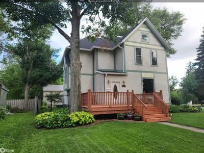 /international/us/1204-3rd-avenue-grinnell-ia-110100455384/