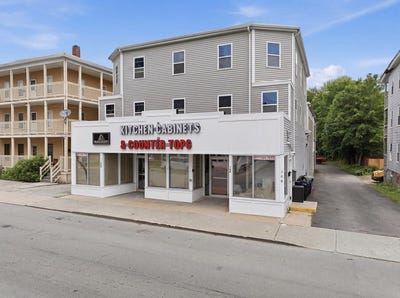 /international/us/166-mechanic-st-southbridge-ma-110108743054/
