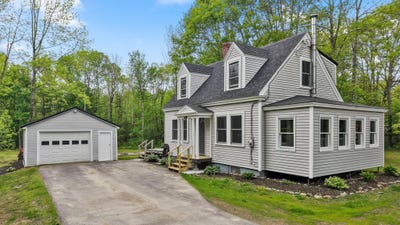 /international/us/3190-union-street-glenburn-me-110108335731/