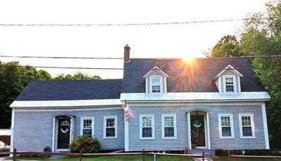 /international/us/19-bible-hill-road-claremont-nh-110120578609/