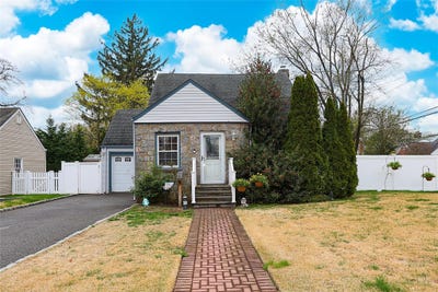 /international/us/339-roosevelt-boulevard-west-hempstead-ny-110098917438/