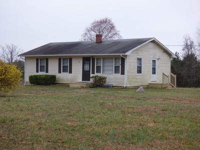 /international/us/2052-chisolm-trail-nathalie-va-110106845070/