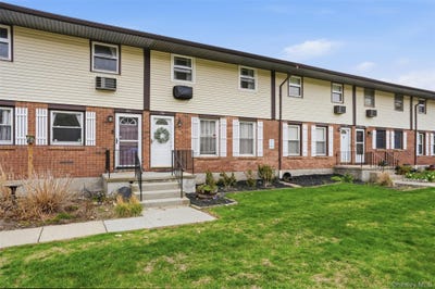 /international/us/304-parr-meadow-drive-newburgh-ny-110107337040/