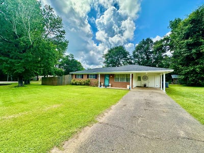 /international/us/412-macmillian-drive-thomasville-al-110100552706/