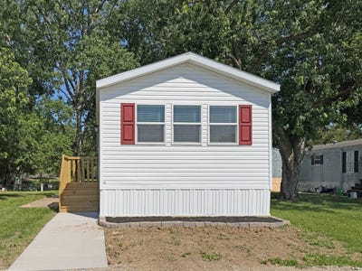 /international/us/14876-washington-road-west-burlington-ia-110108611438/
