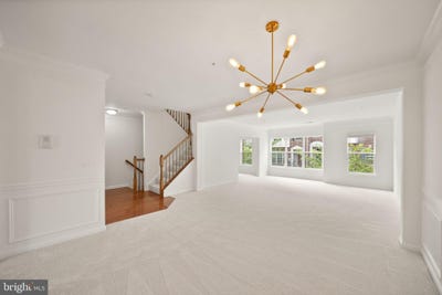 /international/us/2289-kew-gardens-drive-woodbridge-va-110109978469/