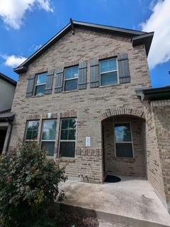 /international/us/7220-wyoming-springs-dr-round-rock-tx-110107479209/