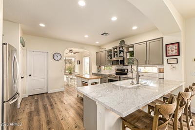 /international/us/7622-e-globemallow-lane-gold-canyon-az-110120466982/