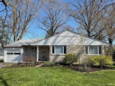 /international/us/209-s-hillsdale-drive-bloomington-in-110108414151/