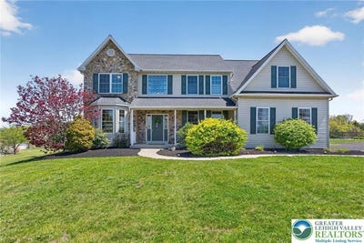 /international/us/353-farmington-road-upper-macungie-twp-pa-110107653295/