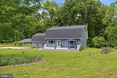 /international/us/2361-mccoys-ferry-road-hedgesville-wv-110108363145/