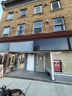 /international/us/30-e-main-street-middletown-ny-110106039499/