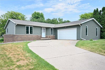 /international/us/217-13th-avenue-s-onalaska-wi-110108681934/