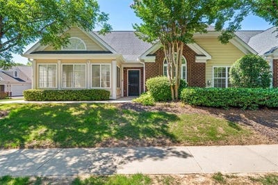 /international/us/1305-village-lane-roswell-ga-110108613772/