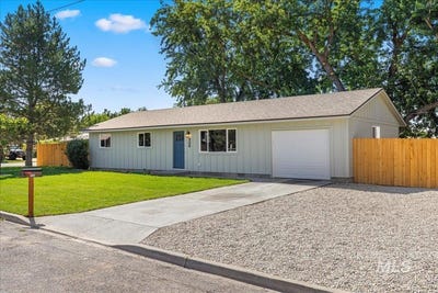 /international/us/506-nw-3rd-st-fruitland-id-110101125427/