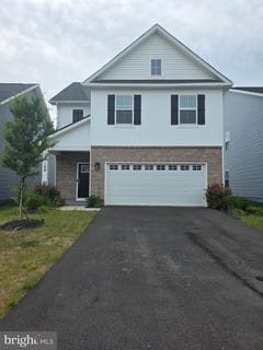 /international/us/108-haida-lane-winchester-va-110108879499/